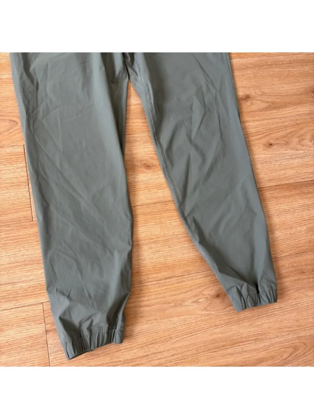 Lululemon Athletic Adapted State High Rise Jogger 28” Grey Sage Women’s Sz 6